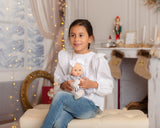 Paola Reina PR-8043 Poupée Alex & Sonia - Sonia avec blouse fleurie, collants et bandeau - Paola Reina vendu par Veille sur toi