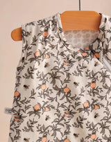 Perlimpinpin ⚜ Sac de nuit matelassé en coton tissé 2.0 tog - Abeilles par Solange Pilote - Perlimpinpin vendu par Veille sur toi