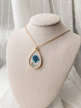 Petitefleur⚜ Petitefleur-65 Collier de fleurs séchées - Goutte dorée avec fleur bleue et or - Petitefleur vendu par Veille sur toi