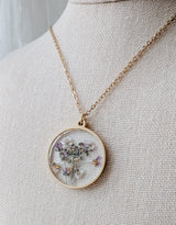 Petitefleur⚜ Petitefleur-69 Collier de fleurs séchées - Cercle doré avec fleurs mauves et blanches - Petitefleur vendu par Veille sur toi