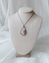 Petitefleur⚜ Petitefleur-71 Collier de fleurs séchées - Goutte dorée avec marguerite et feuille d'or - Petitefleur vendu par Veille sur toi