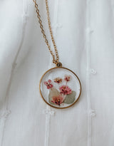 Petitefleur⚜ Petitefleur-75 Collier de fleurs séchées - Cercle doré avec fleurs roses et feuilles - Petitefleur vendu par Veille sur toi