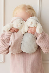 Snuggle Bunnies SB-PenSlee-Blu Peluche Pénélope endormie - Blush - Snuggle Bunnies vendu par Veille sur toi