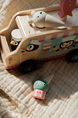 Tender Leaf Toys TL8235 Camion de crème glacée Gelato avec manchot - Tender Leaf Toys vendu par Veille sur toi
