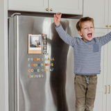 The Type Set Co. SL1SSMRD Ensemble de 200 lettres et chiffres magnétiques - Majuscules Rêve Arc-en-ciel - The Type Set Co. vendu par Veille sur toi