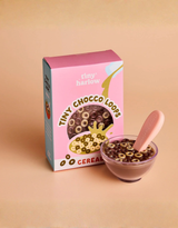 Tiny Harlow TH-BOWL-CHOCCO Ensemble Tiny Tummies - Bol de céréales Tiny Chocco Loops - Tiny Harlow vendu par Veille sur toi
