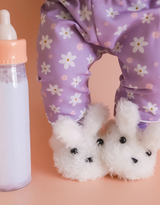 Tiny Harlow TH-GP-SLEEPY Ensemble sleepy time Daisie - Pyjama, pantoufle, lait et hochet - Tiny Harlow vendu par Veille sur toi