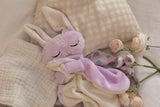 Veille sur toi ⚜ DD-001-06 Doudou Lapine - Marguerite endormie lilas - Veille sur toi vendu par Veille sur toi