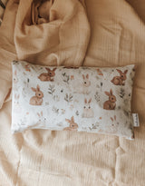 Veille sur toi ⚜ Ensemble duo taie et oreiller pour enfant - Les bébés lapins - Veille sur toi vendu par Veille sur toi