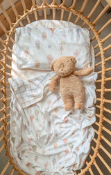 Veille sur toi ⚜ Taie d'oreiller pour enfant - Cerf-volant - Veille sur toi vendu par Veille sur toi