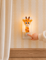 Veille sur toi ⚜ VL-039-00 Veilleuse - Girafe - Gisèle - Veille sur toi vendu par Veille sur toi