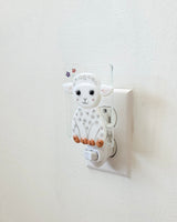 Veille sur toi ⚜ VL-091-00 Veilleuse - Théo l'agneau - Veille sur toi vendu par Veille sur toi