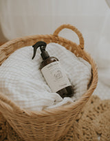 Veille sur toi ⚜ VST-DÉTACHANT Gamme nettoyante - Détachant à tissu - 500 ml - Veille sur toi & Planette vendu par Veille sur toi
