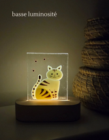 Veille sur toi ⚜ VST-LTC-007 Lampe de table complète - Chat Sammy - Veille sur toi vendu par Veille sur toi