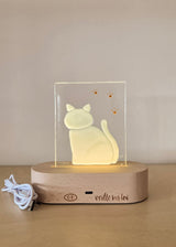 Veille sur toi ⚜ VST-LTC-007 Lampe de table complète - Chat Sammy - Veille sur toi vendu par Veille sur toi