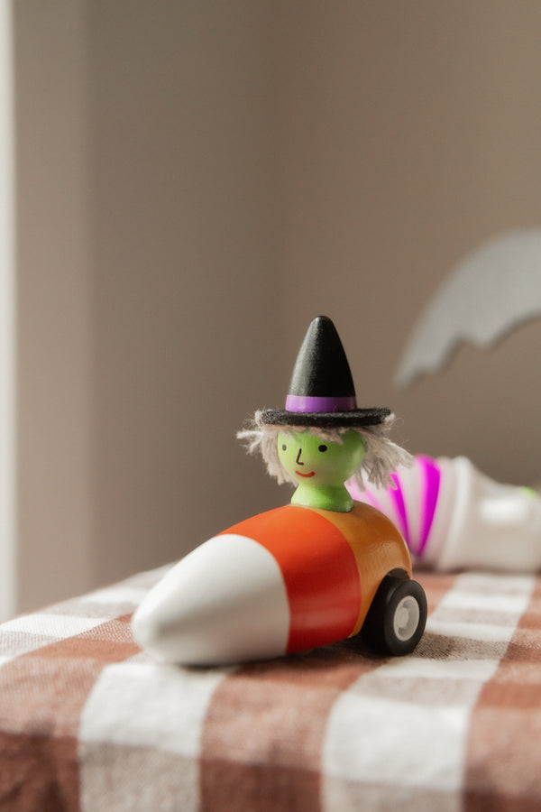 Voiture bonbon d'Halloween en bois