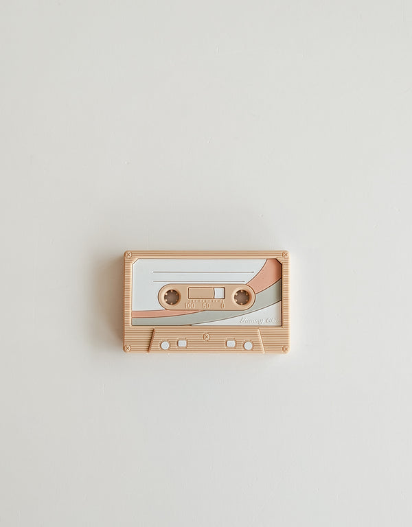 Jouet de dentition - Cassette vintage - AVOINE - Gummy Chic