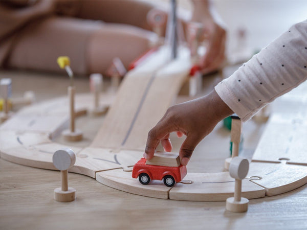 Ensemble de voitures en bois - Plan Toys marque  Plan Toys vendu par Veille sur toi