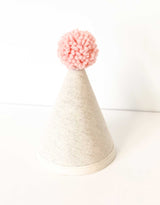 Fancy Little Day ⚜ Chapeau de fête - Beige avec pompom rose - Fancy Little Day vendu par Veille sur toi