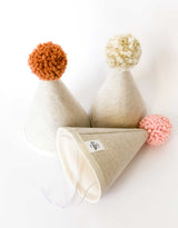 Fancy Little Day ⚜ Chapeau de fête - Beige avec pompom rose - Fancy Little Day vendu par Veille sur toi