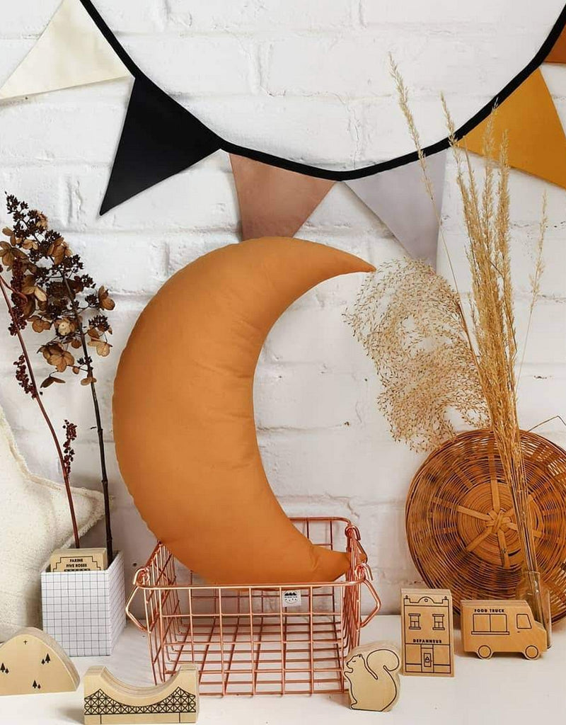 Coussin lune - Ocre - The Butter Flying – Veille sur toi